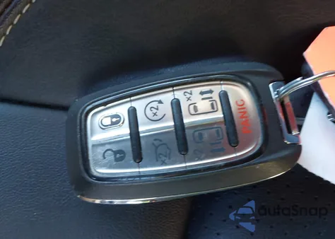 2024 Chrysler Pacifica Touring L z USA, uszkodzony, nr VIN 2C4RC1BG9RR144325